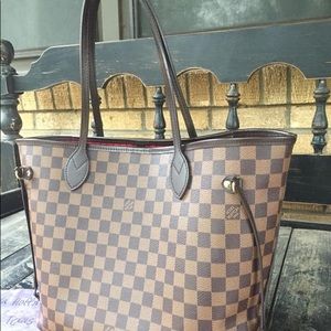 NF like New Tote LV